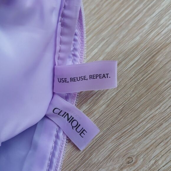 Clinique x Drawbertson Collaboration Purple and Blue Cosmetic Pouch Limited Item - Picture 4 of 11